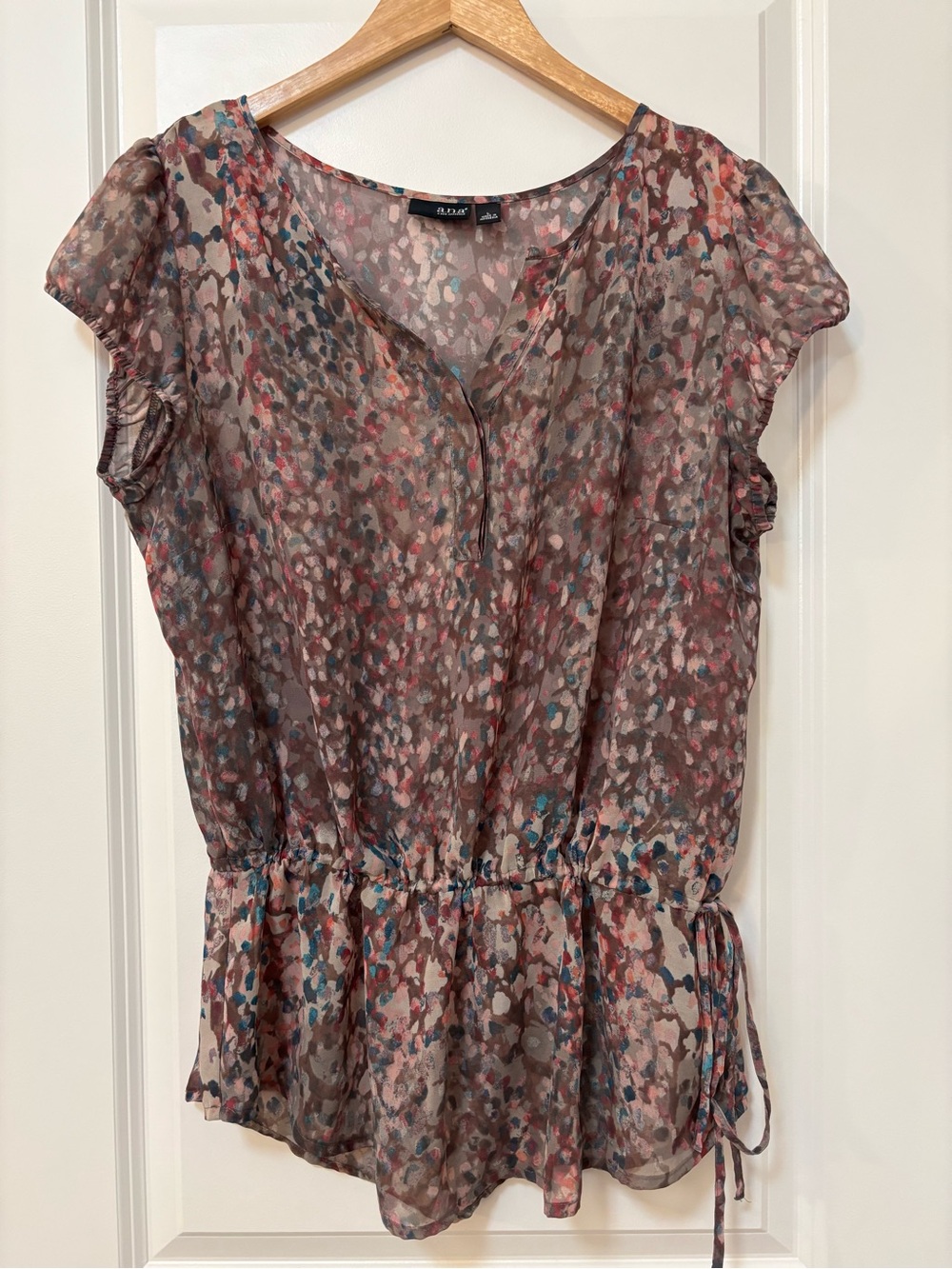 a.n.a. Brown Multicolor Sheer Cap Sleeve Cinch Waist Top, Size L (w/ flaw)